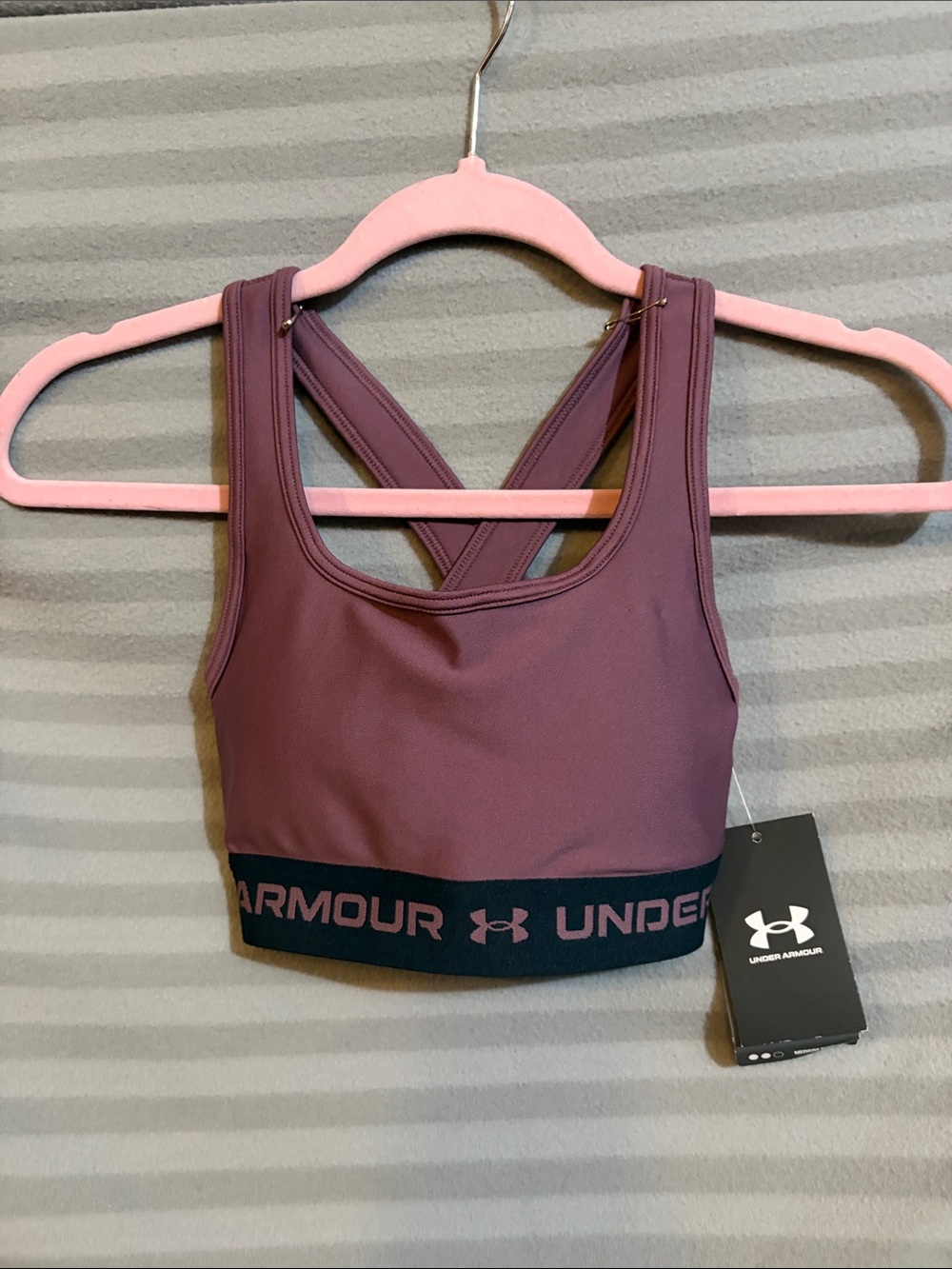 Under Armour Mauve Crossback Sports Bra with Black Logo Band